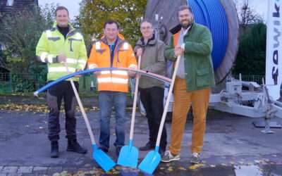 Spatenstich im Burgstadion in Dringenberg durch sewikom